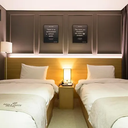 Vella Suite Hotel Suwon Exterior photo