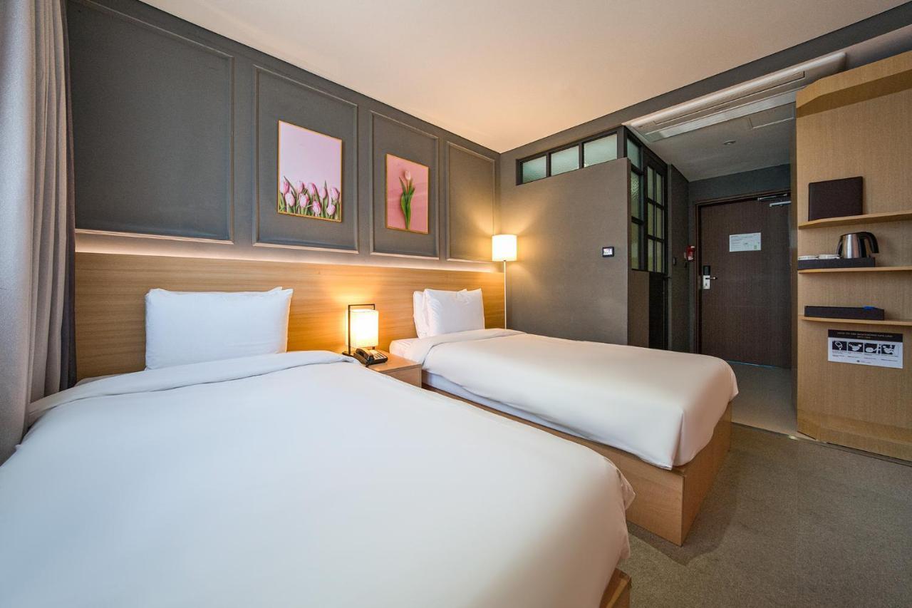 Vella Hotel Suwon