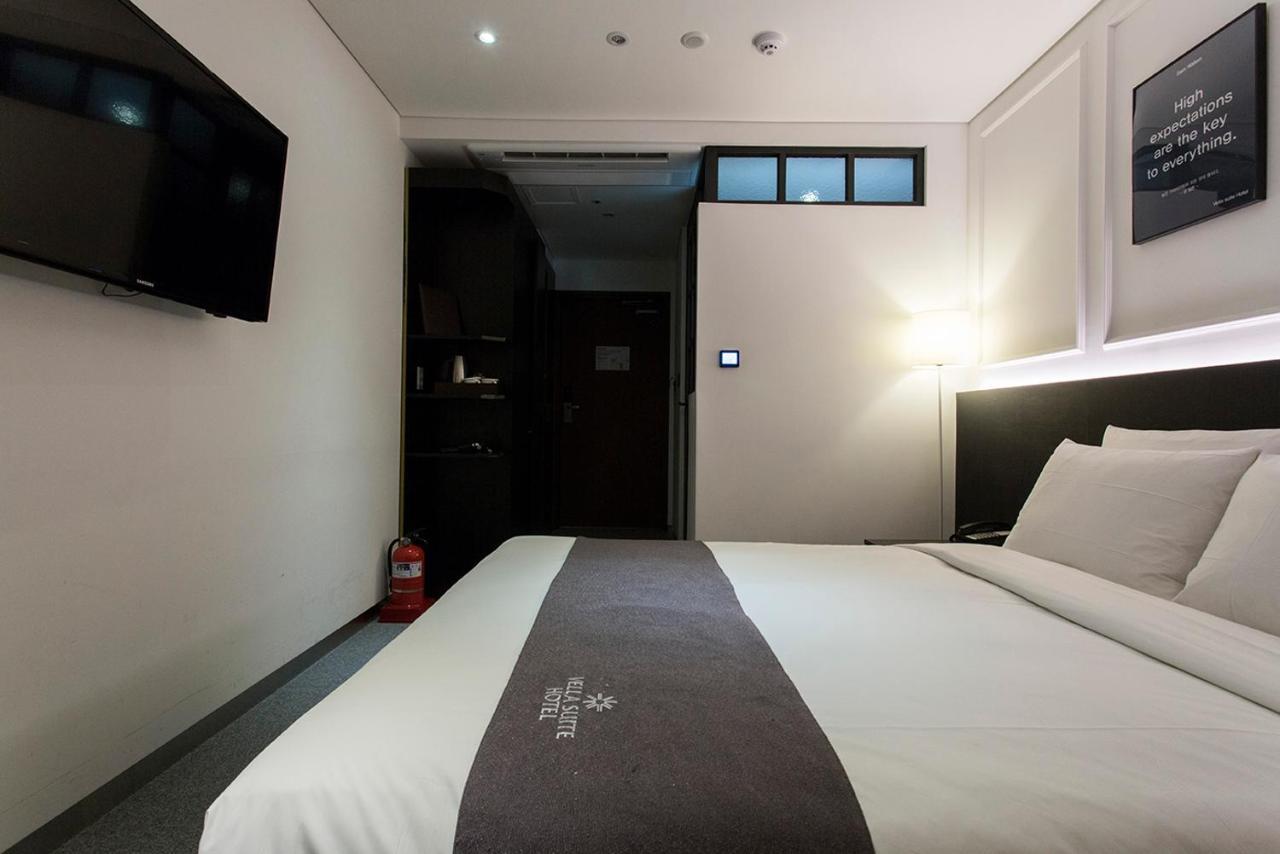 Vella Hotel
