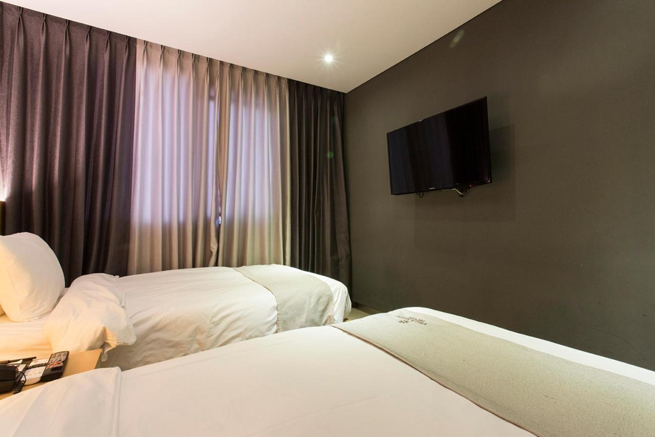 Vella Hotel Suwon