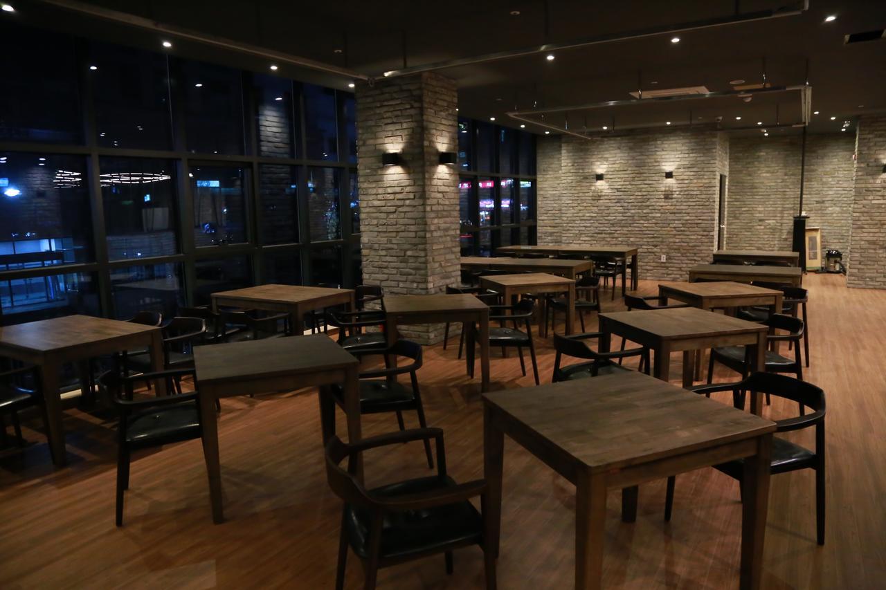 维拉套房酒店 3*